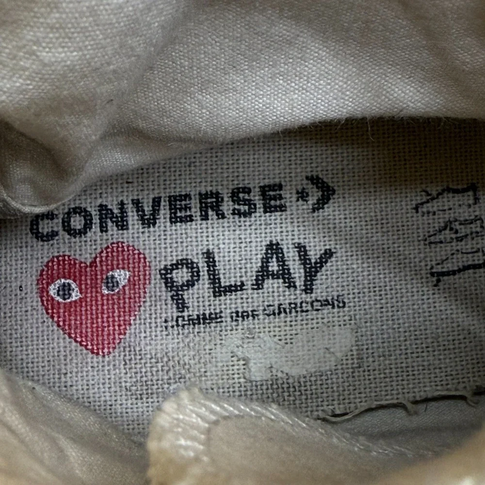 Comme Des Garcons Play Converse Mens 8 White High Top Sneakers